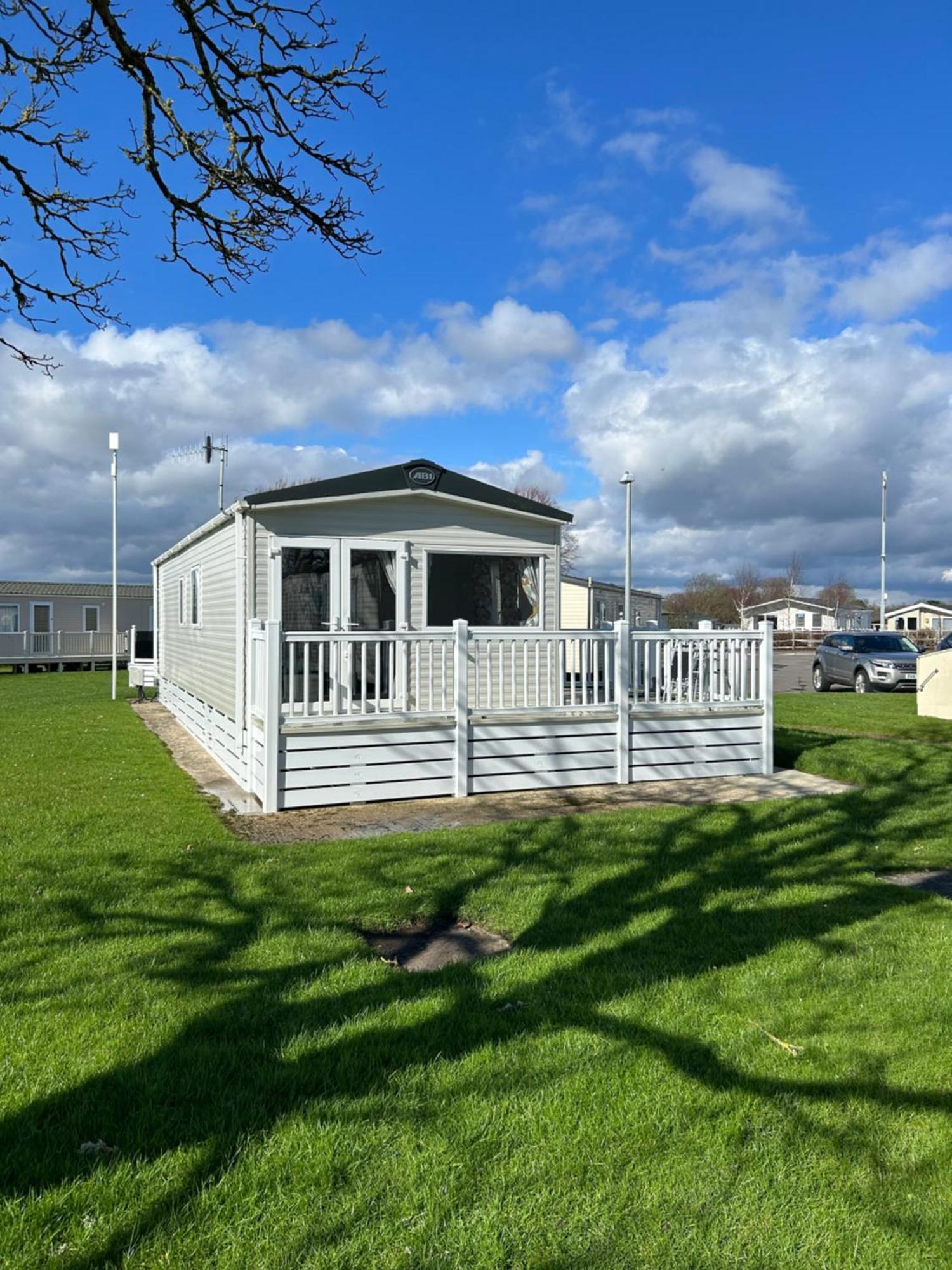Bertie-By-The-Sea At Hoburne Naish Hotel Highcliffe Exterior photo